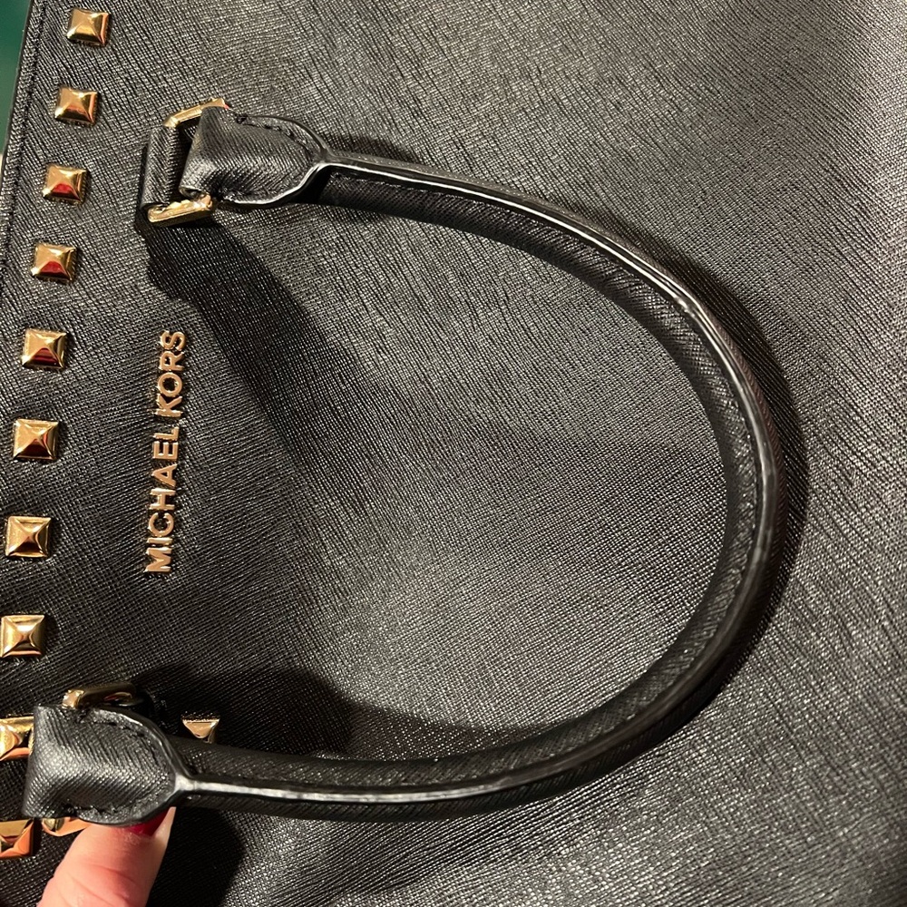 EUC Michael Kors large Selma satchel with matching wallet. - Picture 8 of 16